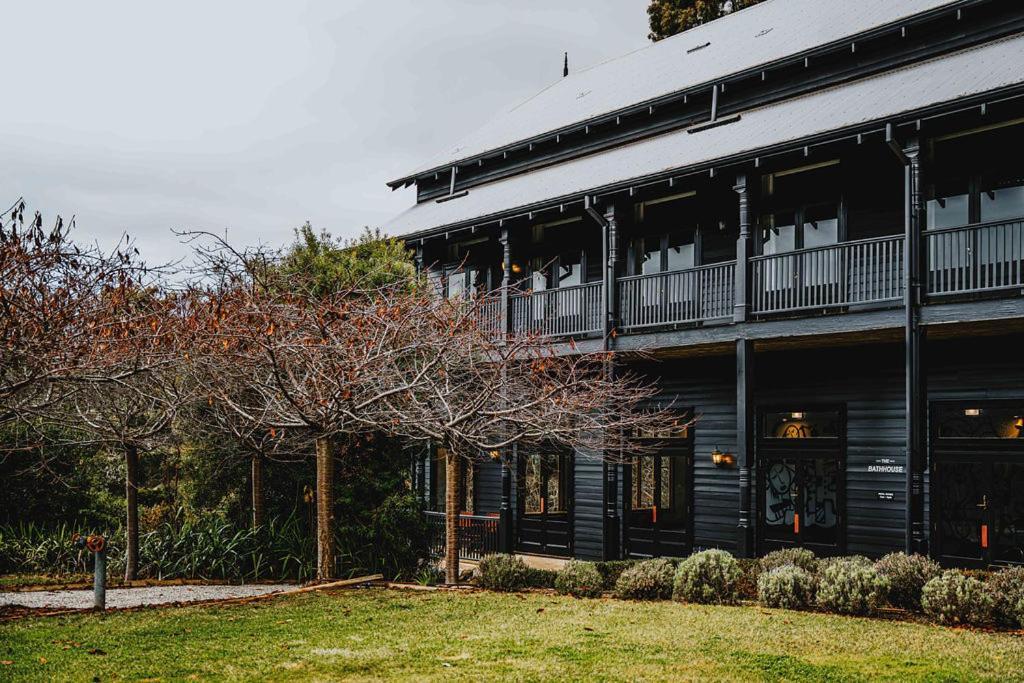 Hotel Bellinzona Hepburn Springs Exterior foto