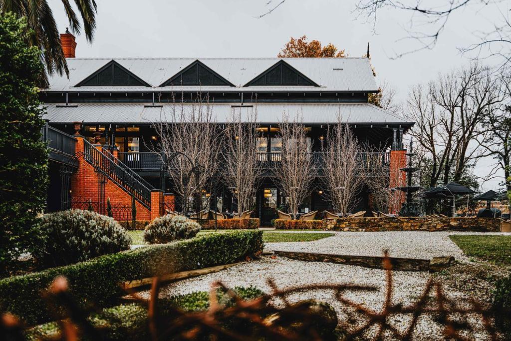 Hotel Bellinzona Hepburn Springs Exterior foto